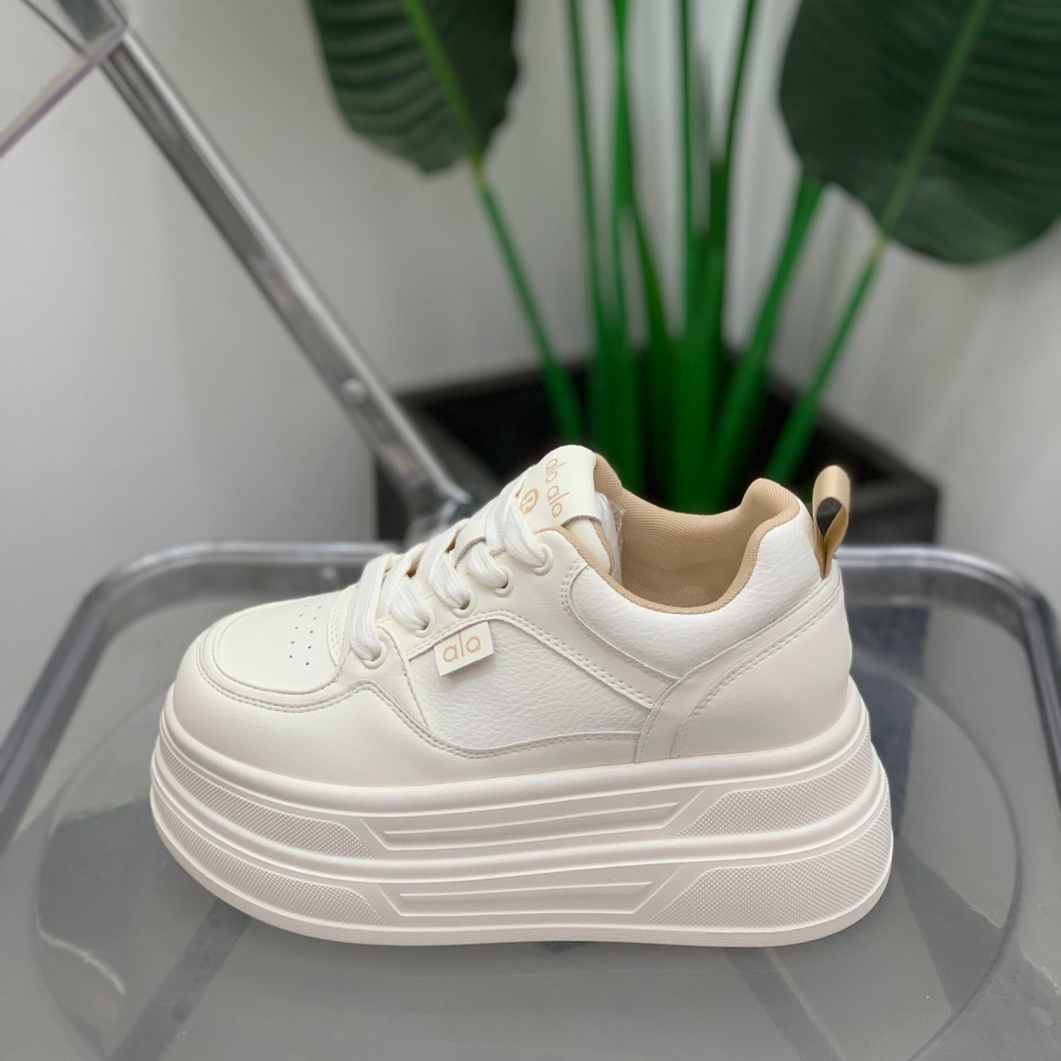 真皮小个子增高小白鞋女2025年秋冬新款板鞋百搭厚底8CM休闲鞋子,淘宝优惠券,粉丝福利购,淘宝优惠卷