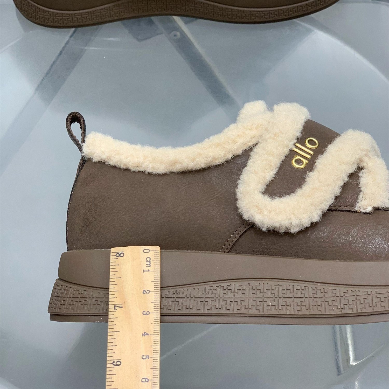 2025冬季新款百搭真皮韩版加绒厚底勃肯鞋女保暖日常通勤休闲鞋,淘宝优惠券,粉丝福利购,淘宝优惠卷