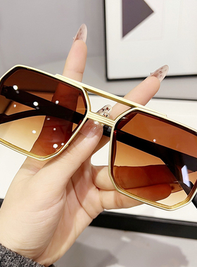 2026新款韩系板材太阳眼镜黑色男女同款拍照凹造型防紫外线墨镜潮