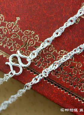 足银闪光水波纹森系送妈妈锁骨链