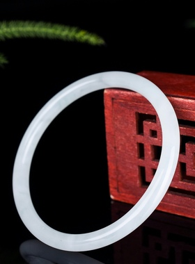 天然新疆和田冰种飘花细条玉镯子