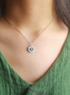 子墨家新品足银太阳花向日葵吊坠项链复古简约文艺雏菊锁骨短链女