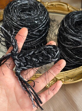 新款手混线黑色银高级感亮片毛线钩织包手工小香风帽子卡套圆舞曲
