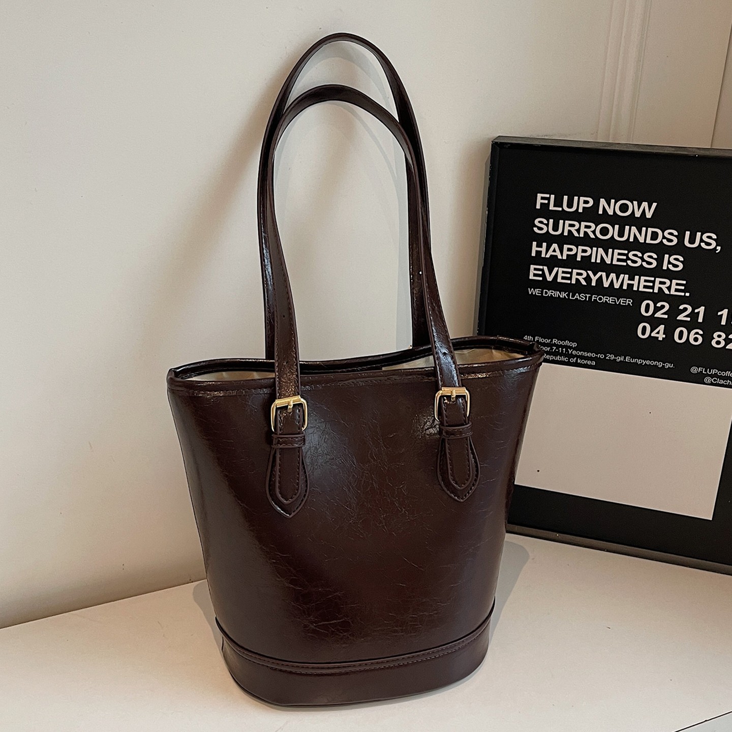 【有拉链贴袋】高级感大容量水桶包女2025新款复古简约通勤单肩包,淘宝优惠券,粉丝福利购,淘宝优惠卷