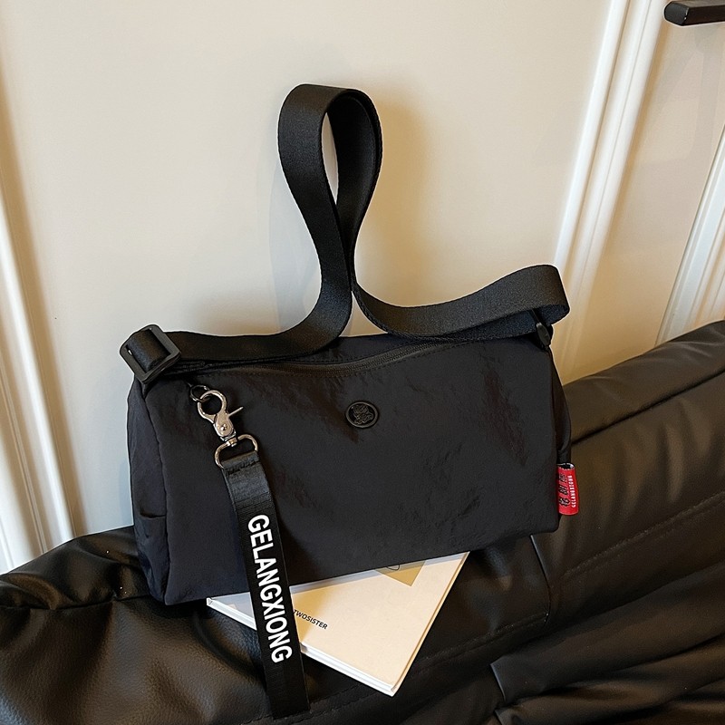 绿色休闲简约宽肩带圆筒包斜挎包女款2025新款潮时尚百搭小包包,淘宝优惠券,粉丝福利购,淘宝优惠卷