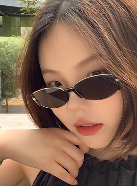 复古老钱风墨镜女生街拍眼镜