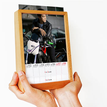 Song Chengxian Desk Calendar 2024 ປະຕິທິນປະຈຳອາທິດ ປະຕິທິນ Peripheral Picture Album Photo Frame Setup New Year Girl Birthday Gift