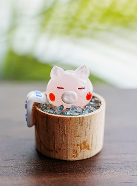 日本进口生肖猪年玻璃桌面摆件