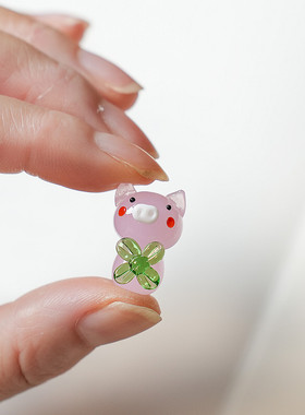 日本进口生肖猪年玻璃摆件