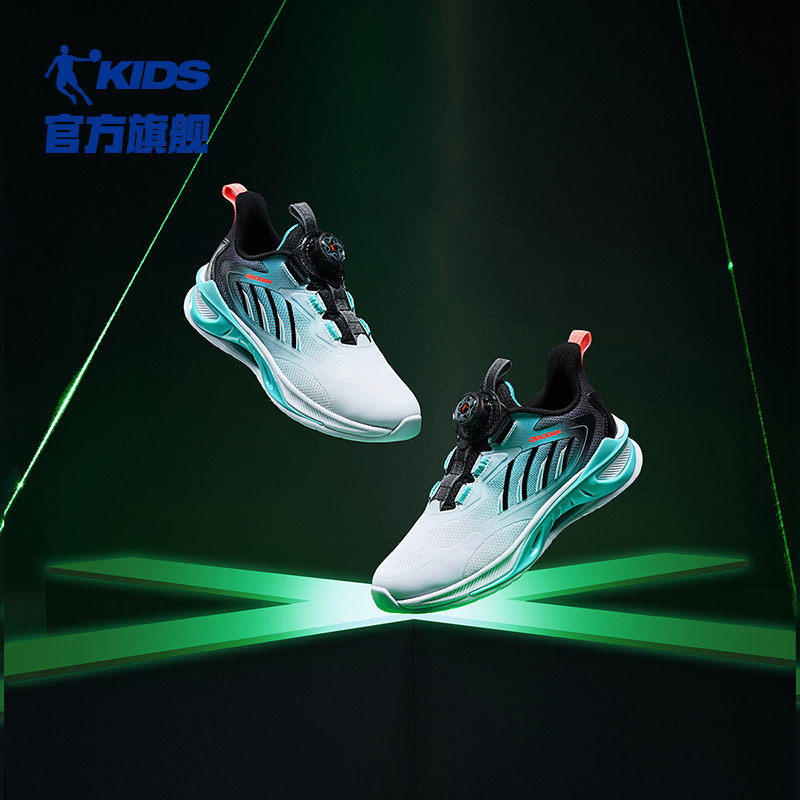  乔丹童装运动鞋