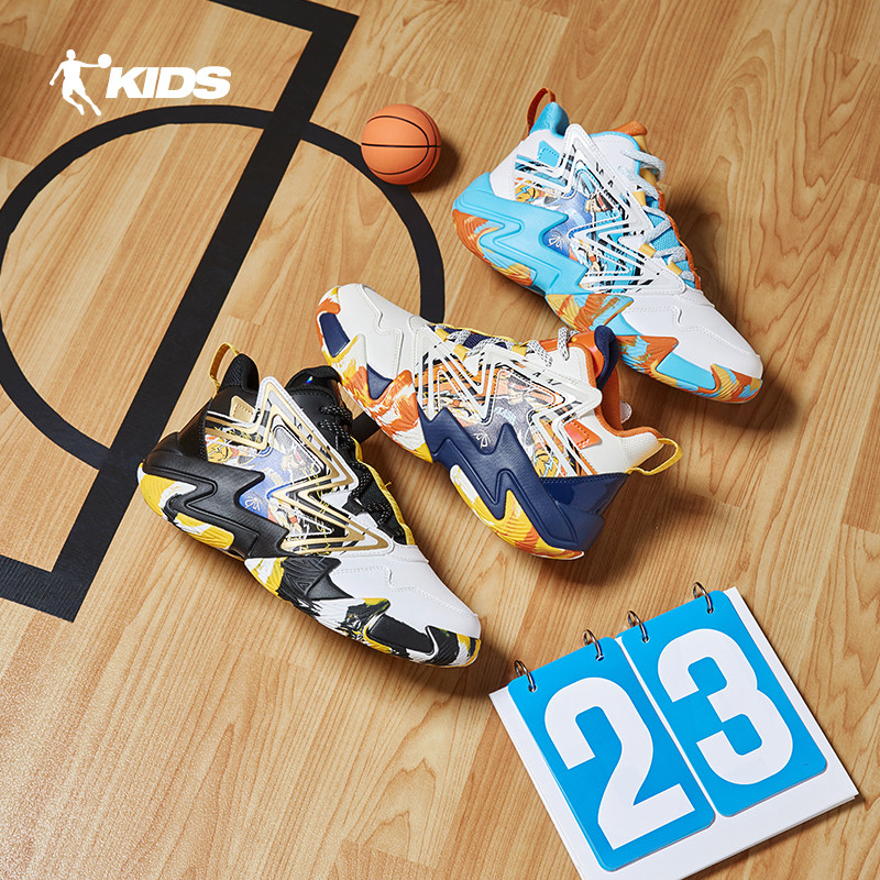  乔丹童装运动鞋