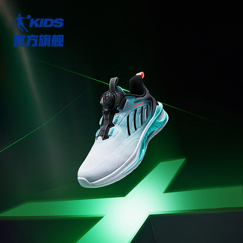  乔丹童装运动鞋