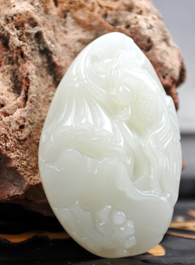 籽料把件连年有余新疆和田玉