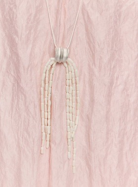 【灵感搭配】AUM噢姆2025年夏季新款简约大气复古海竹石吊坠项链