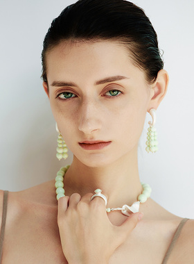 【灵感搭配】AUM噢姆2026年夏季新款撞料设计通勤柠檬松石项链女