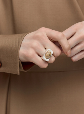 【灵感搭配】AUM噢姆2026年春季新款自然纹理圆润弧线图画石戒指