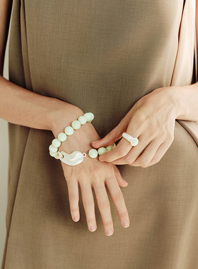 【灵感搭配】AUM噢姆2026年夏季新款圆润弧度质感柠檬松石戒指女