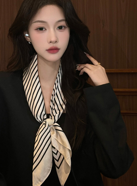 磁吸扣米白色小方巾丝巾女春秋夏