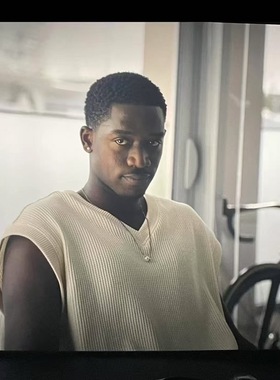 珍珠项链男女同款2025新款爆款轻奢小众锁骨链颈链配饰