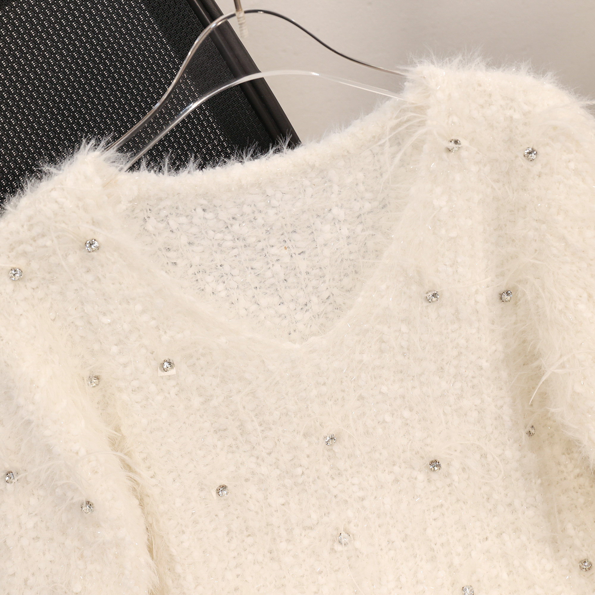 小香风镶钻钉珠针织衫女装慵懒风秋冬毛衣2025新款设计感长袖上衣,淘宝优惠券,粉丝福利购,淘宝优惠卷