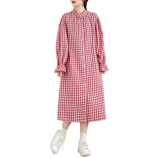 Sweet and girly red plaid skirt for age-reducing shirt skirt