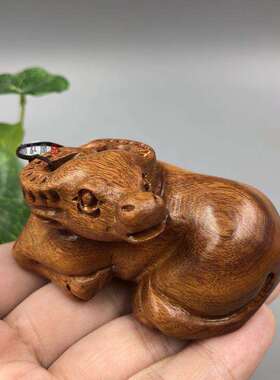 沉水老挝木雕手把件文玩核桃手串十二生肖生肖猪挂件摆件牛