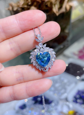 华丽爱心项饰优质锆石水晶铜镶重工项链源头个性夸张奢华感饰吊坠