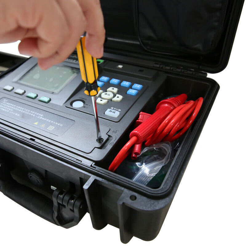 UNI-T优利德UT516B高压绝缘电阻测试仪高精度数字兆欧表电子摇表 - 图2