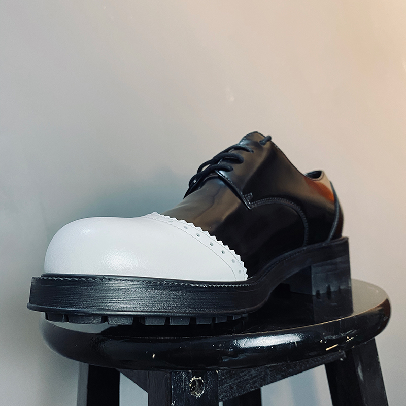 JINIWU吾倪季2025圆头皮鞋增高休闲德比鞋白色鞋头拼色厚底皮鞋男 - 图1