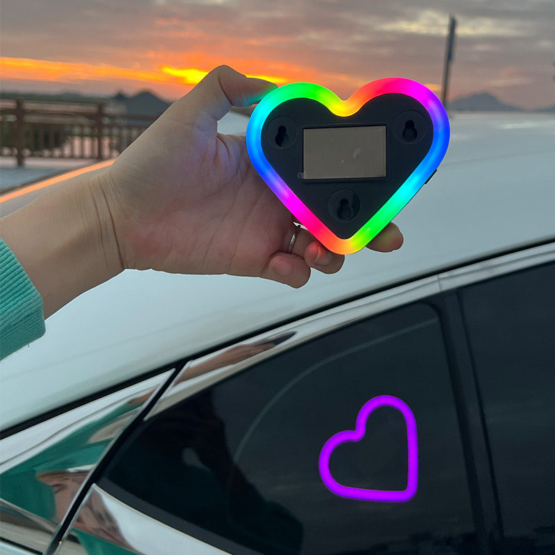 汽车爱心灯太阳能装饰灯幻彩LED警示灯三角窗后窗车载有趣氛围灯