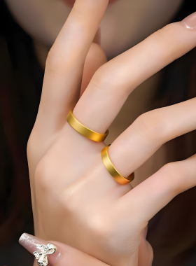 深圳水贝金包银戒指实心闭口素圈指环情侣求婚订婚对戒情人节礼物