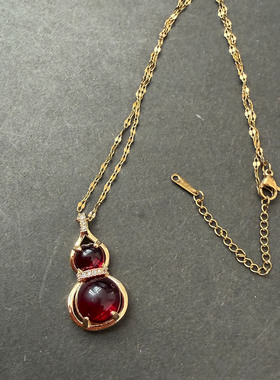 喜庆红色中式风葫芦造型女式钛钢项链