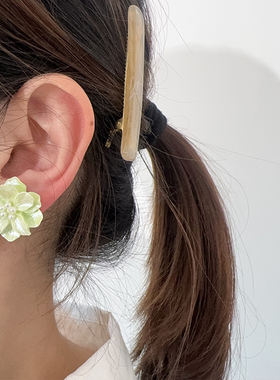 生物瓷耳钉绿色山茶花耳环