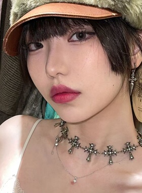 小众设计品牌艺术十字架项链女韩国简约气质锁骨链轻奢百搭不掉色