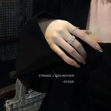 Небольшое дизайнерское обручальное кольцо, 2021 года, инкрустировано бриллиантами