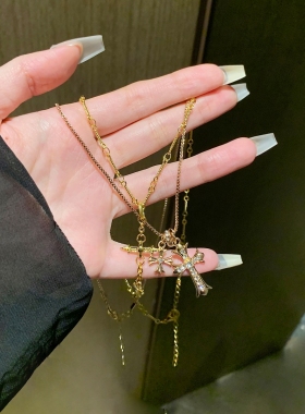 双十字架项链2025新款爆款轻奢小众长款甜酷辣妹风美式毛衣锁骨链