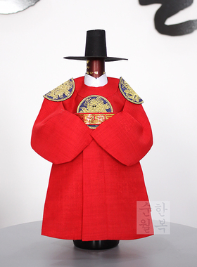 客厅酒柜手工品民族摆件摄影韩服