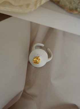 J•有时原创设计 高级椭圆拉丝黄钻戒指 S925烧白清冷感开口银戒