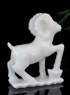 天然白玉羊摆件家居山羊玉石雕刻