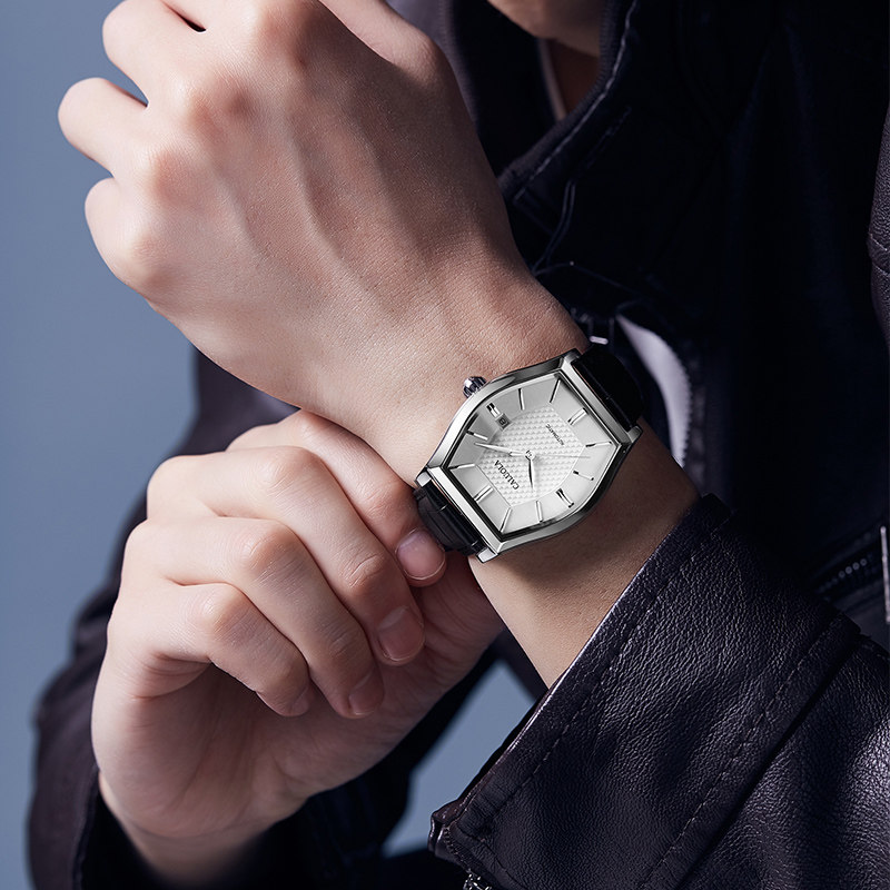 卡罗莱全自动男士酒桶真皮带机械表 caluola贝安加国产腕表