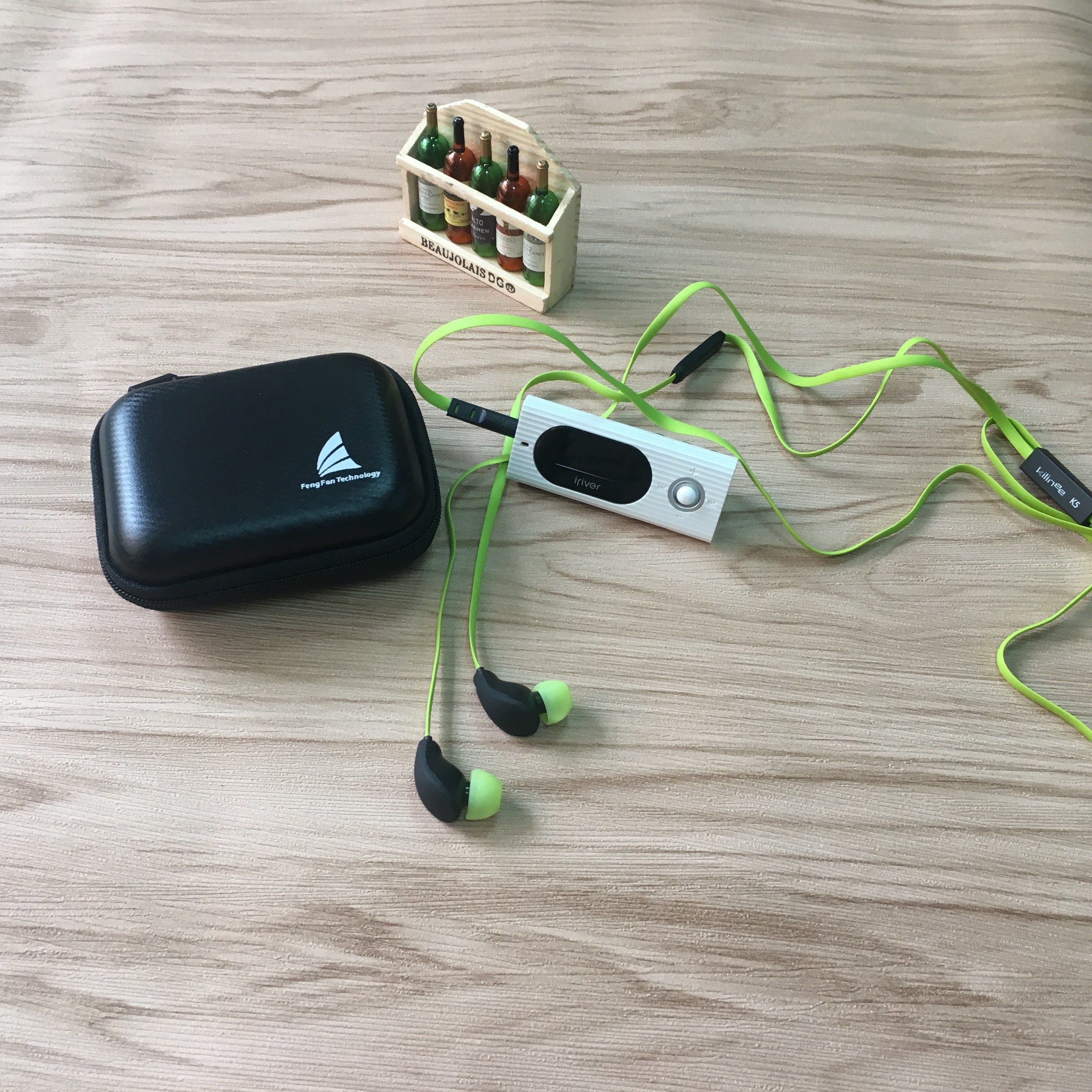 丰帆 入耳式耳机收纳盒手机耳塞包U盘数据线配件数码便携盒整理袋