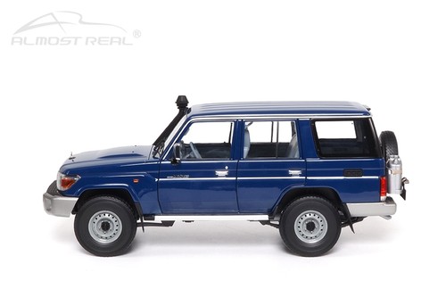 1:18似真AR丰田陆巡Toyota Land Cruiser 76 2017仿真汽车模型 - 图1