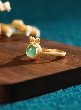 旅游景点地摊货源中国风古法镀金戒配饰钱袋福袋镶玉髓指环戒指