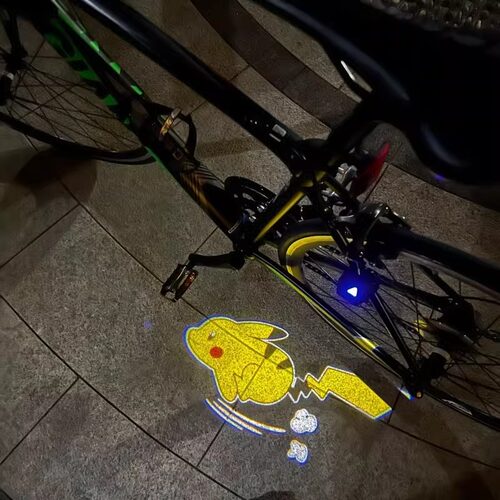 自行车摆件电动车投影灯单车装饰配件摩托车动态皮卡丘车载迎宾灯 - 图1