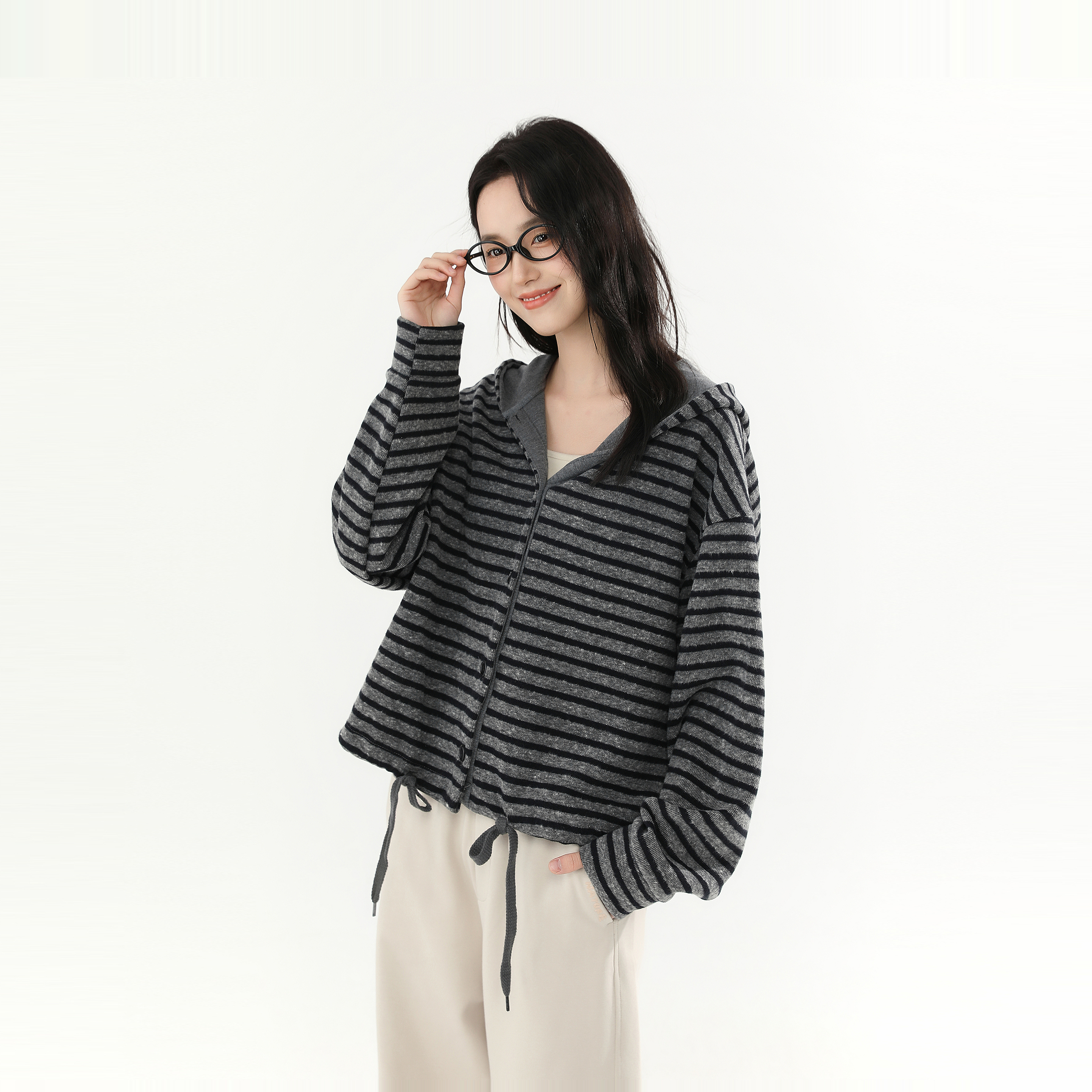 【加购！30号多多买手店】飞鸟和新酒灰色条纹宽松带帽外套女 - 图0