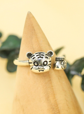 s925银小老虎戒指泰银复古动物生肖虎年福袋指环钱袋食指戒子饰品