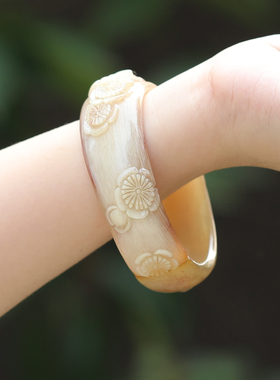 特价福利纯手工精雕手镯天然羊角镯女款手环镯子送女友礼物