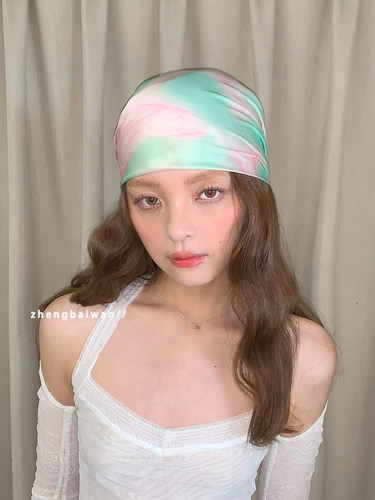 郑佰万 方巾渐变头巾女春夏百搭韩系晕染包头发带裹胸高级感丝巾 - 图1