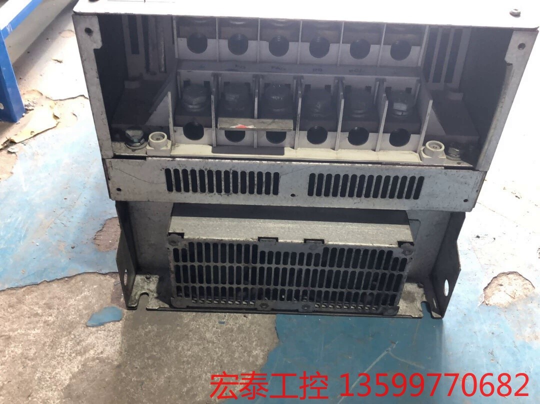 东芝75KW变频器便宜出售VFPS1-4750PL-WN 7-图1