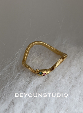 ZUORAN 黄铜镀金色蛇形线条彩钻设计戒指2025蛇年高级感女戒RF178